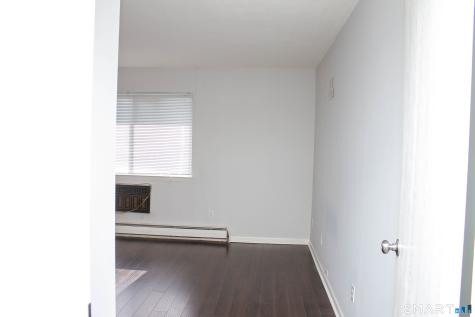 40 California Street Stratford CT 06615