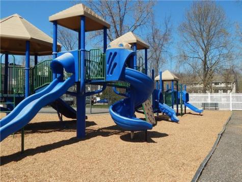 75 Willow Springs New Milford CT 06776