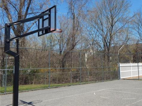 75 Willow Springs New Milford CT 06776