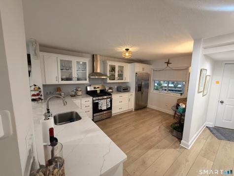 5 Mansfield Grove Road East Haven CT 06512