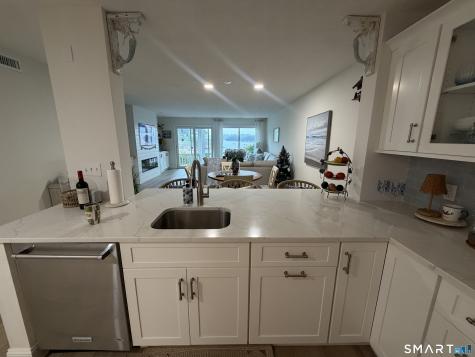 5 Mansfield Grove Road East Haven CT 06512