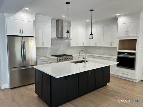 12 Village Circle Guilford CT 06437
