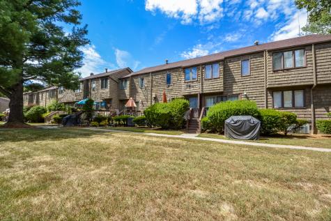 32 Towne House Road Hamden CT 06514