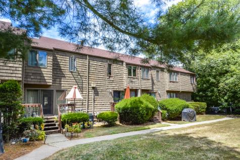 32 Towne House Road Hamden CT 06514