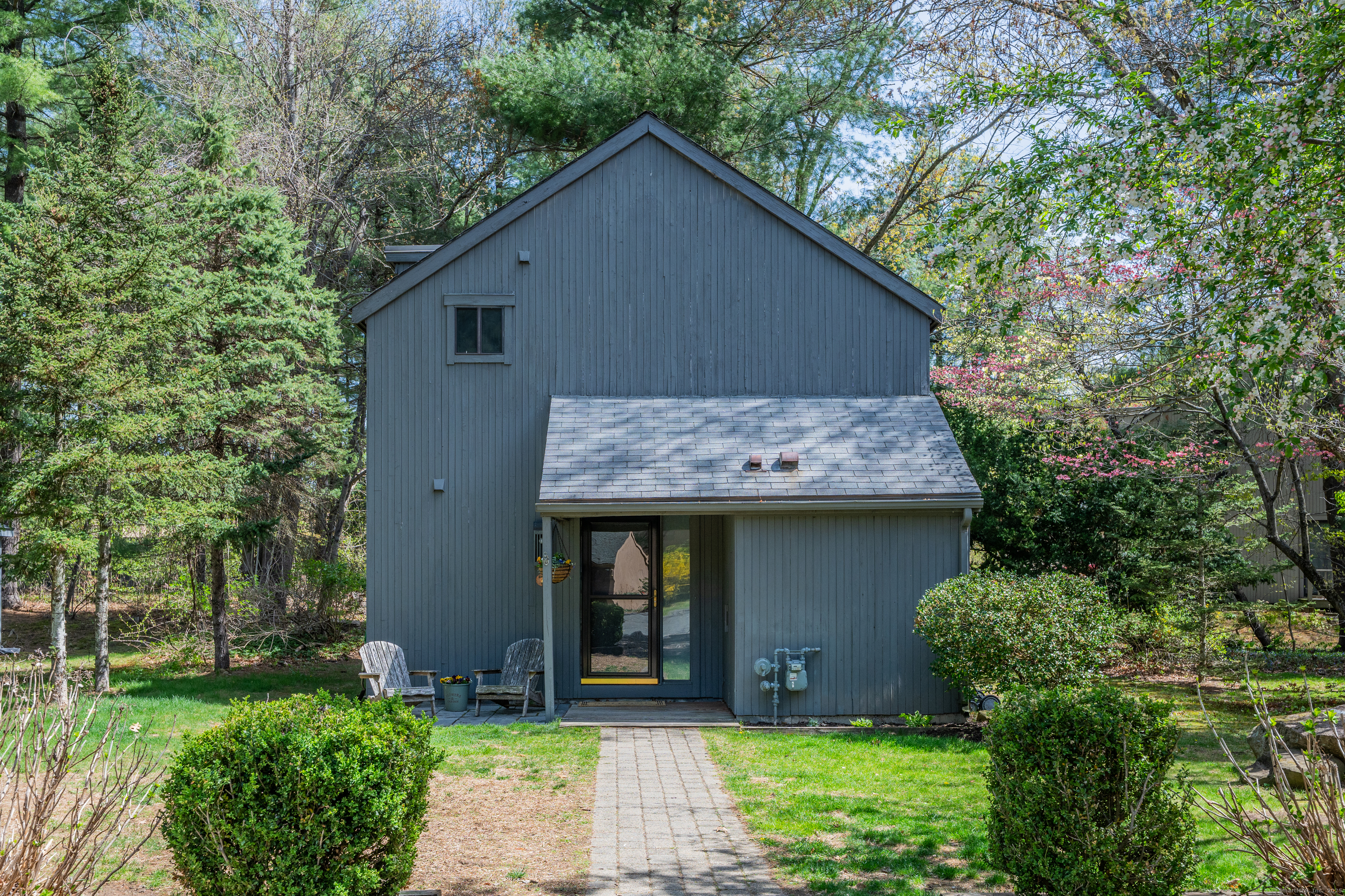 7 Gray Pine Common Avon CT 06001