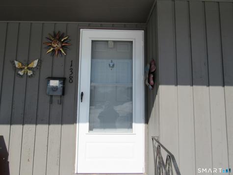 138 Williamstown Court Newington CT 06111