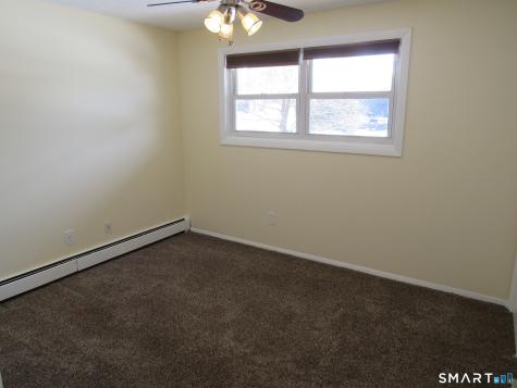 138 Williamstown Court Newington CT 06111