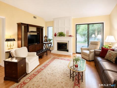 1041 Heritage Village Southbury CT 06488