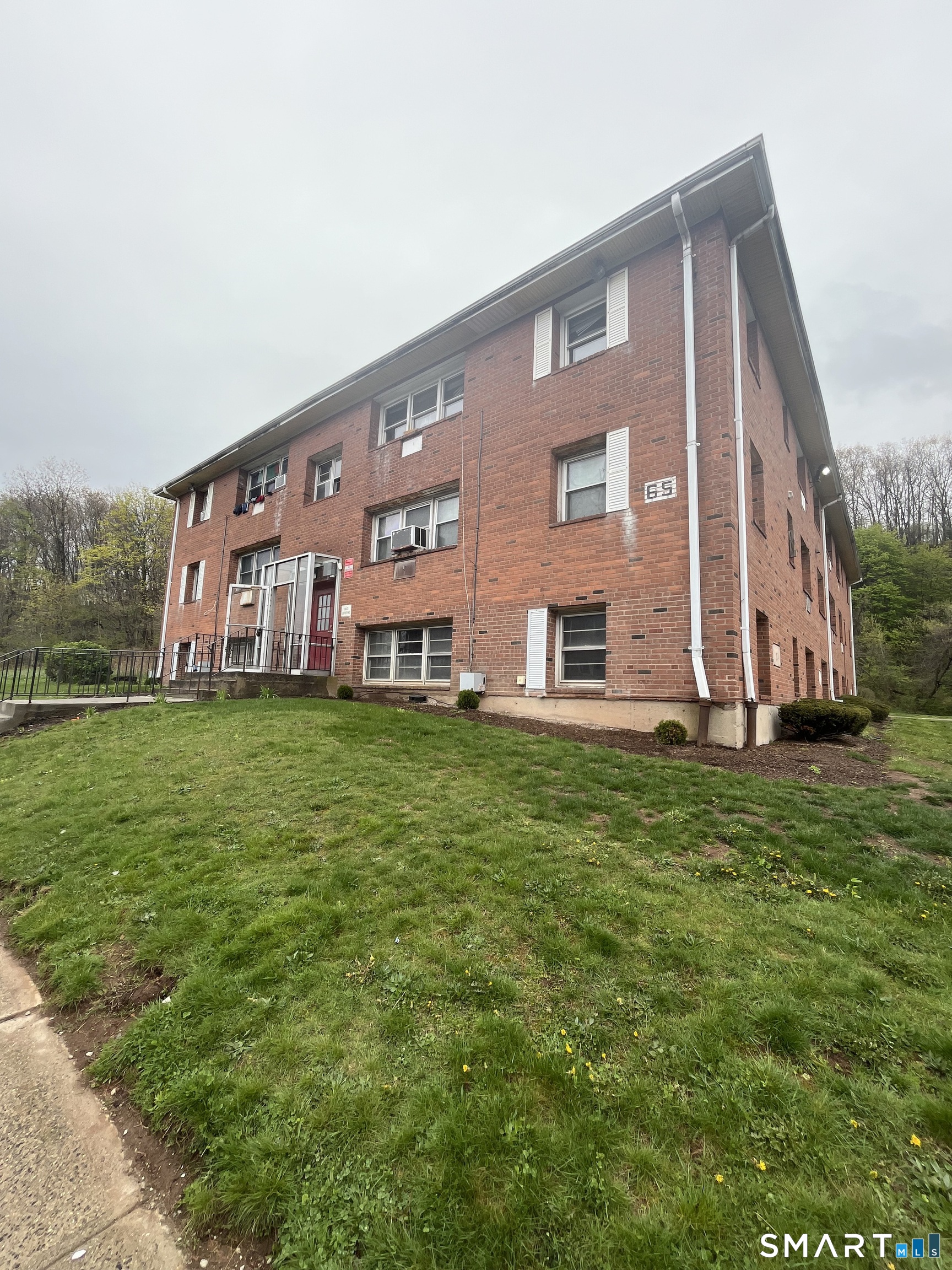 25 Donna Drive New Haven CT 06513