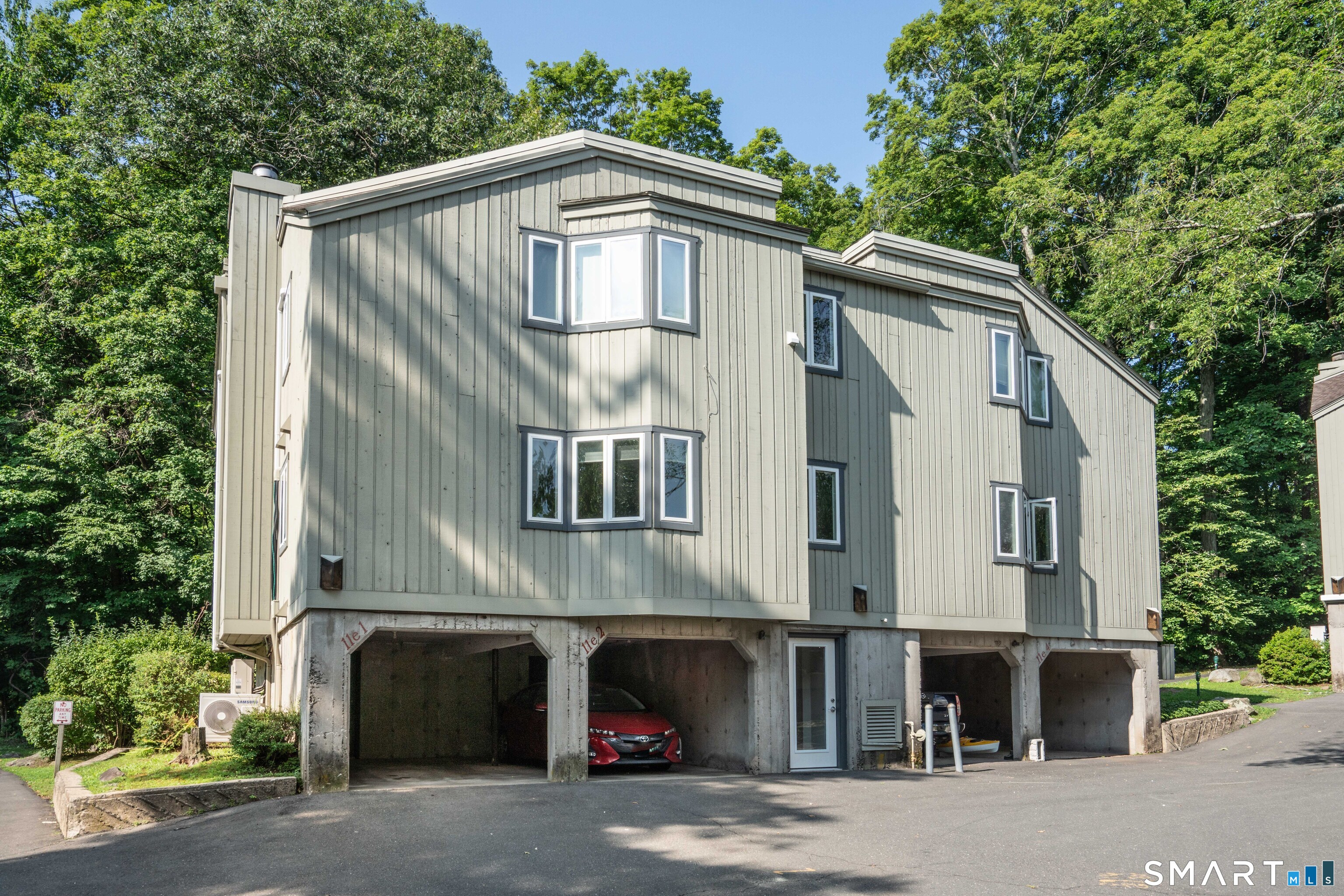 11 Byrne Court Farmington CT 06032