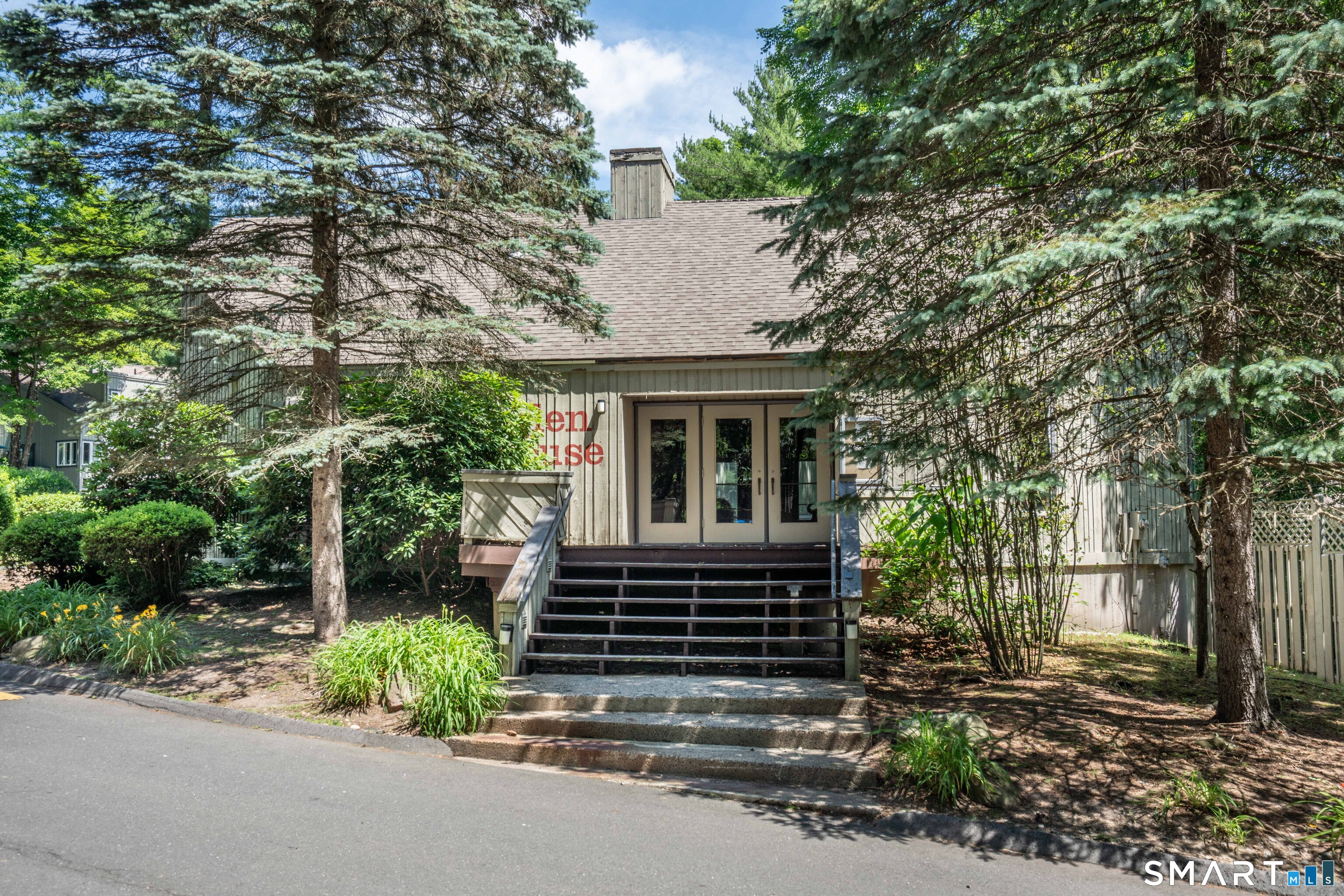 11 Byrne Court Farmington CT 06032