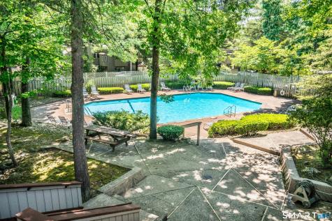 11 Byrne Court Farmington CT 06032
