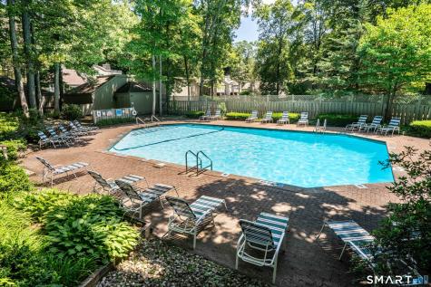 11 Byrne Court Farmington CT 06032