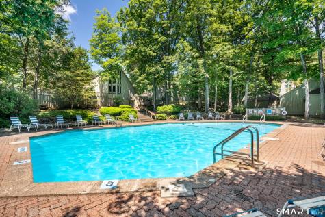 11 Byrne Court Farmington CT 06032
