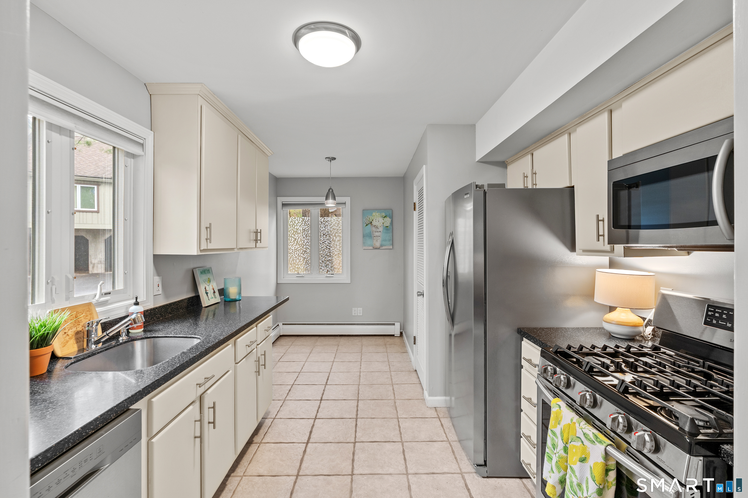 13 Byrne Court Farmington CT 06032