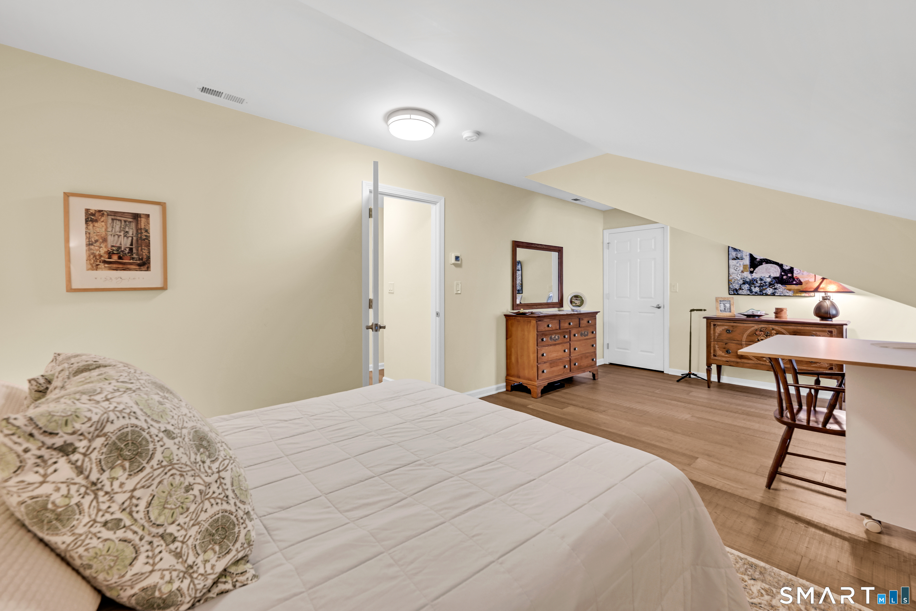 511 Elm Street North Haven CT 06473