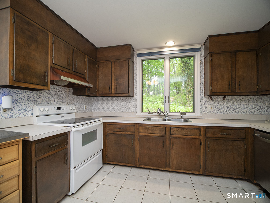 78 Charlton Hill Road Hamden CT 06518