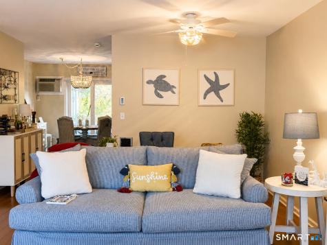 18 Founders Village Clinton CT 06413