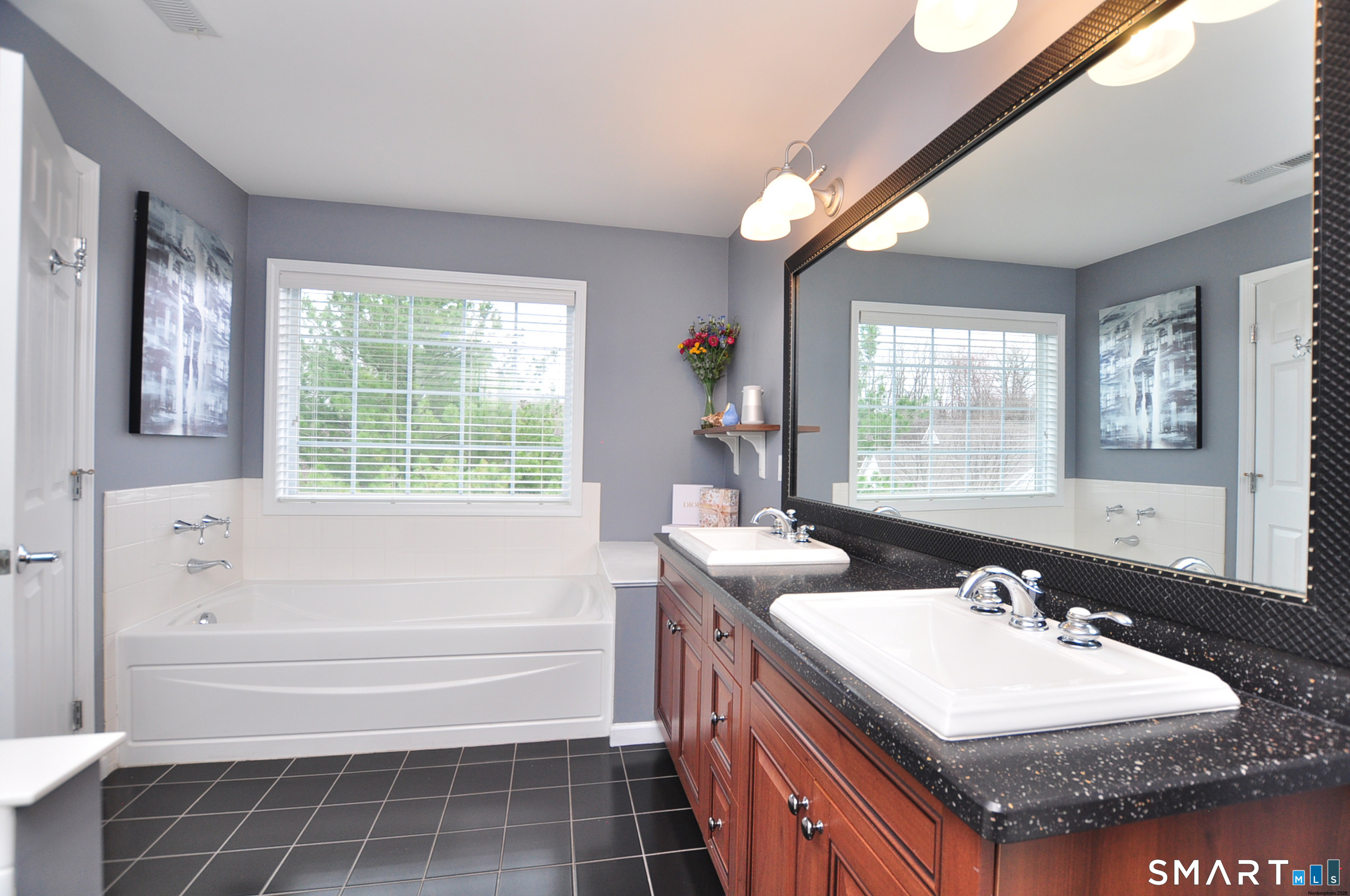 57 Goodwin Circle Hartford CT 06105