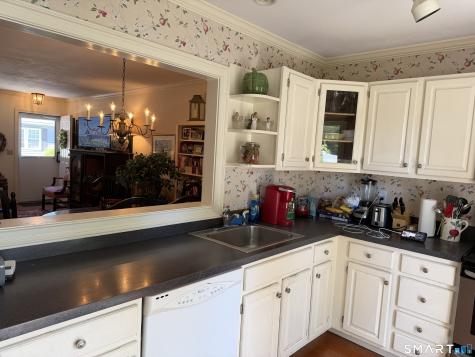 20 Plymouth Court Clinton CT 06413