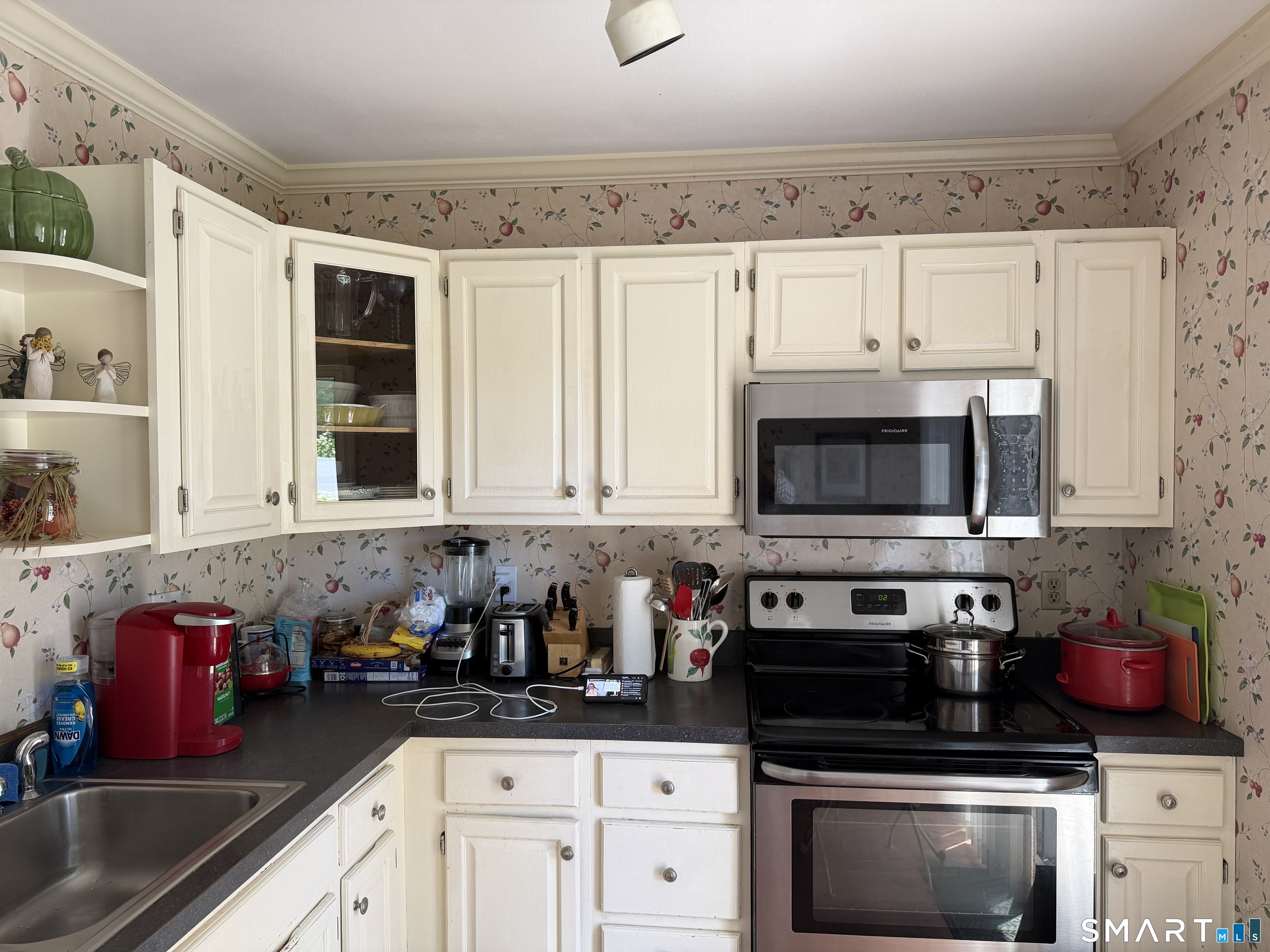 20 Plymouth Court Clinton CT 06413
