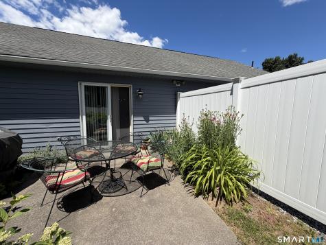 20 Plymouth Court Clinton CT 06413