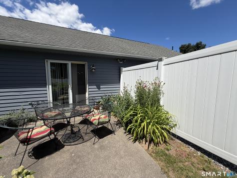 20 Plymouth Court Clinton CT 06413