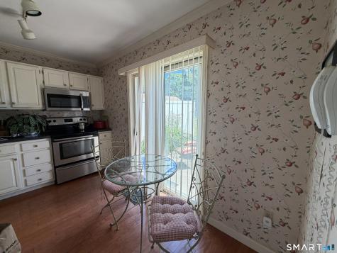 20 Plymouth Court Clinton CT 06413