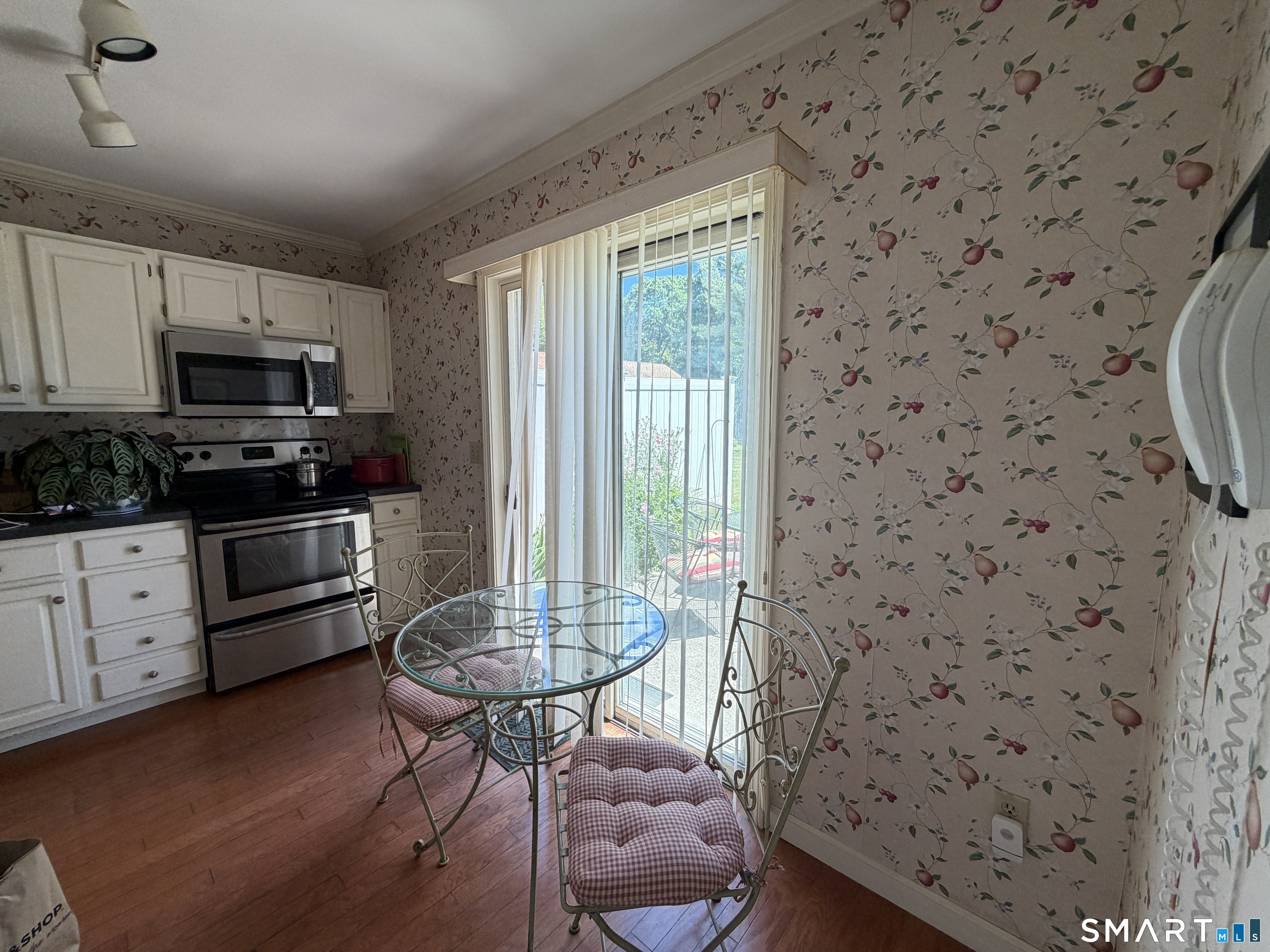 20 Plymouth Court Clinton CT 06413