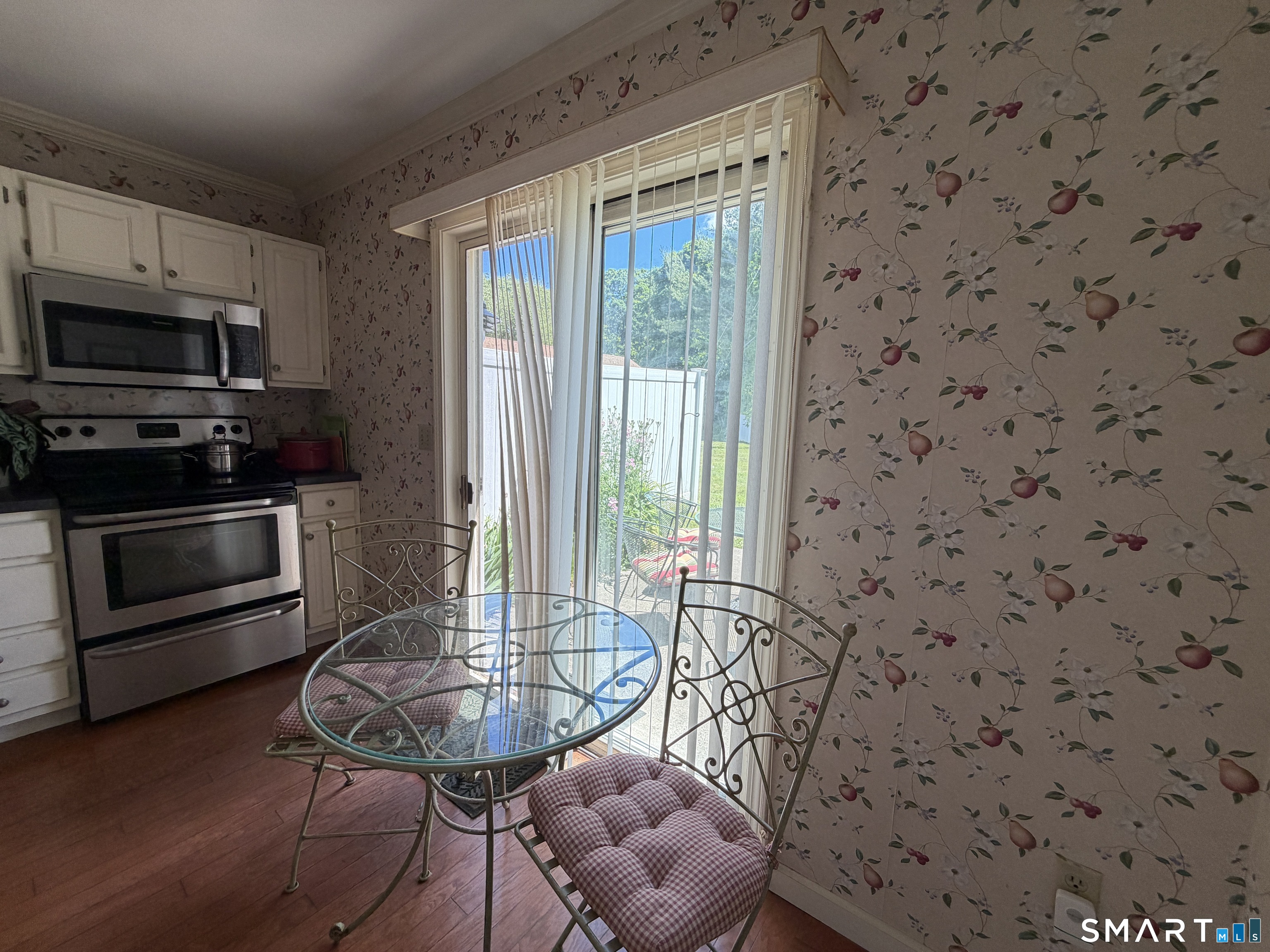 20 Plymouth Court Clinton CT 06413