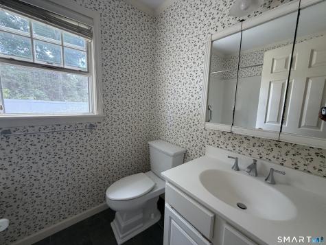 20 Plymouth Court Clinton CT 06413