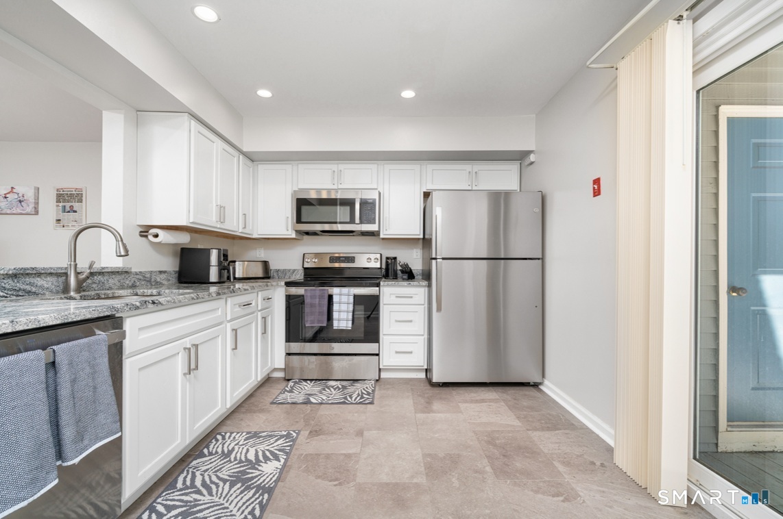 39 Manorwood Drive Branford CT 06405