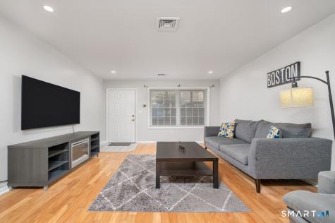 39 Manorwood Drive Branford CT 06405