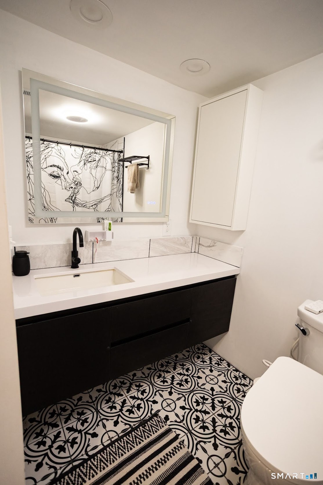 3 Walnut Lane Avon CT 06001
