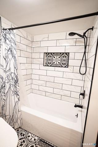 3 Walnut Lane Avon CT 06001