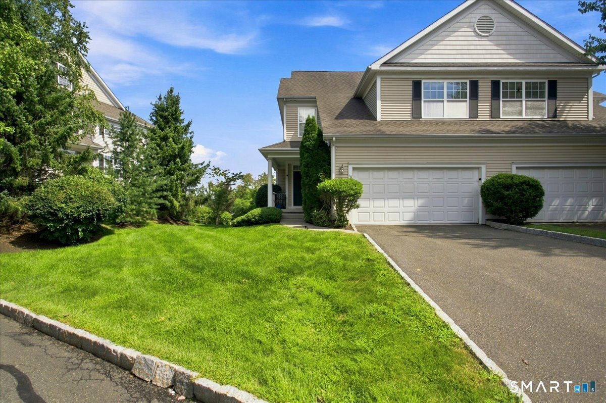 35 Maura Lane Danbury CT 06810
