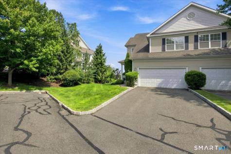 35 Maura Lane Danbury CT 06810