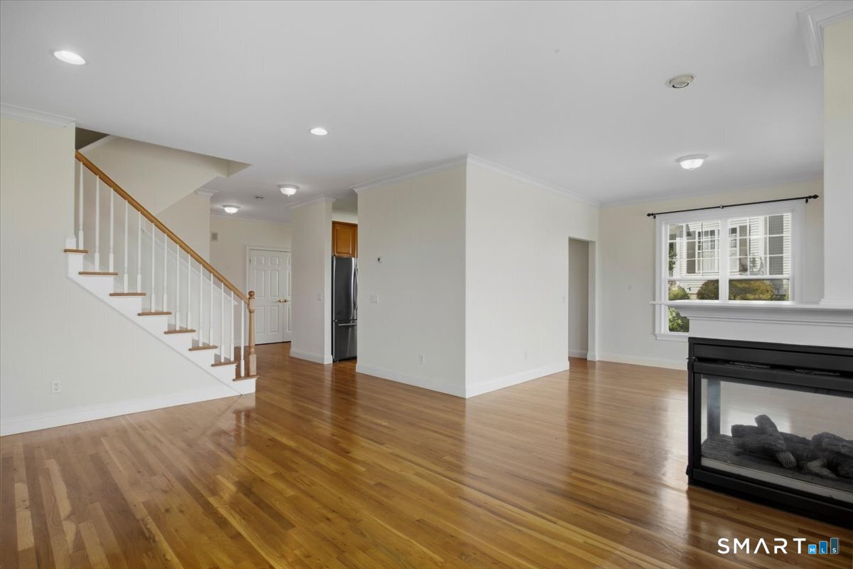 35 Maura Lane Danbury CT 06810