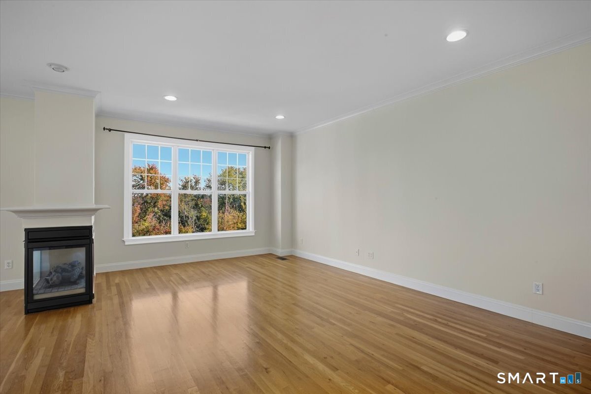 35 Maura Lane Danbury CT 06810