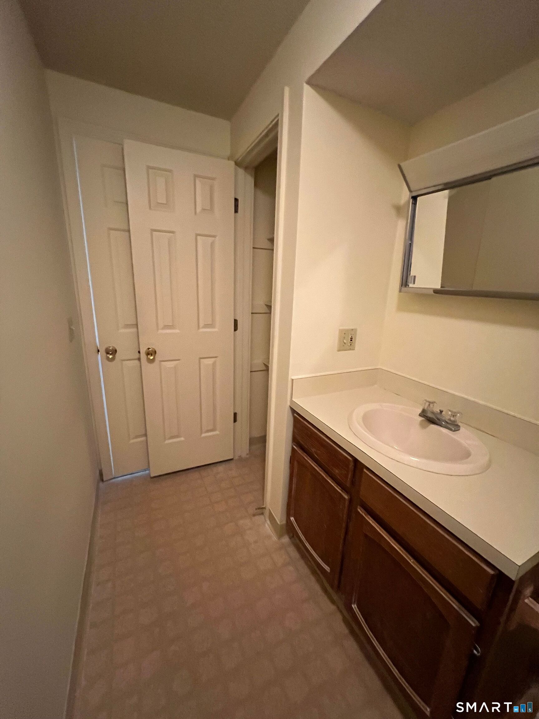 427 Judd Square Wallingford CT 06492