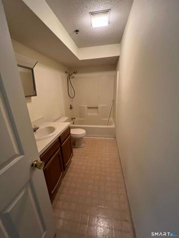 427 Judd Square Wallingford CT 06492