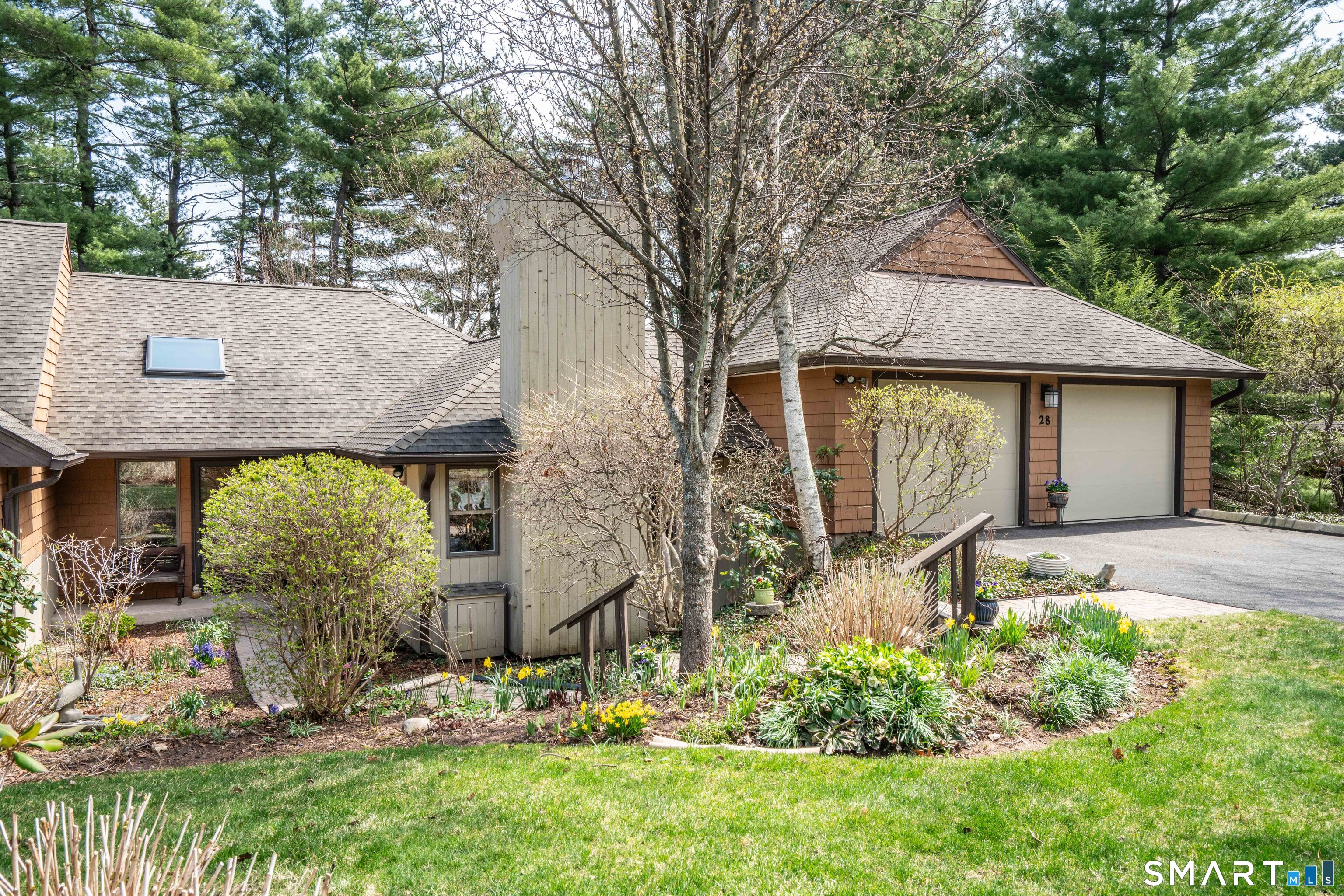 28 Cary Lane Bloomfield CT 06002