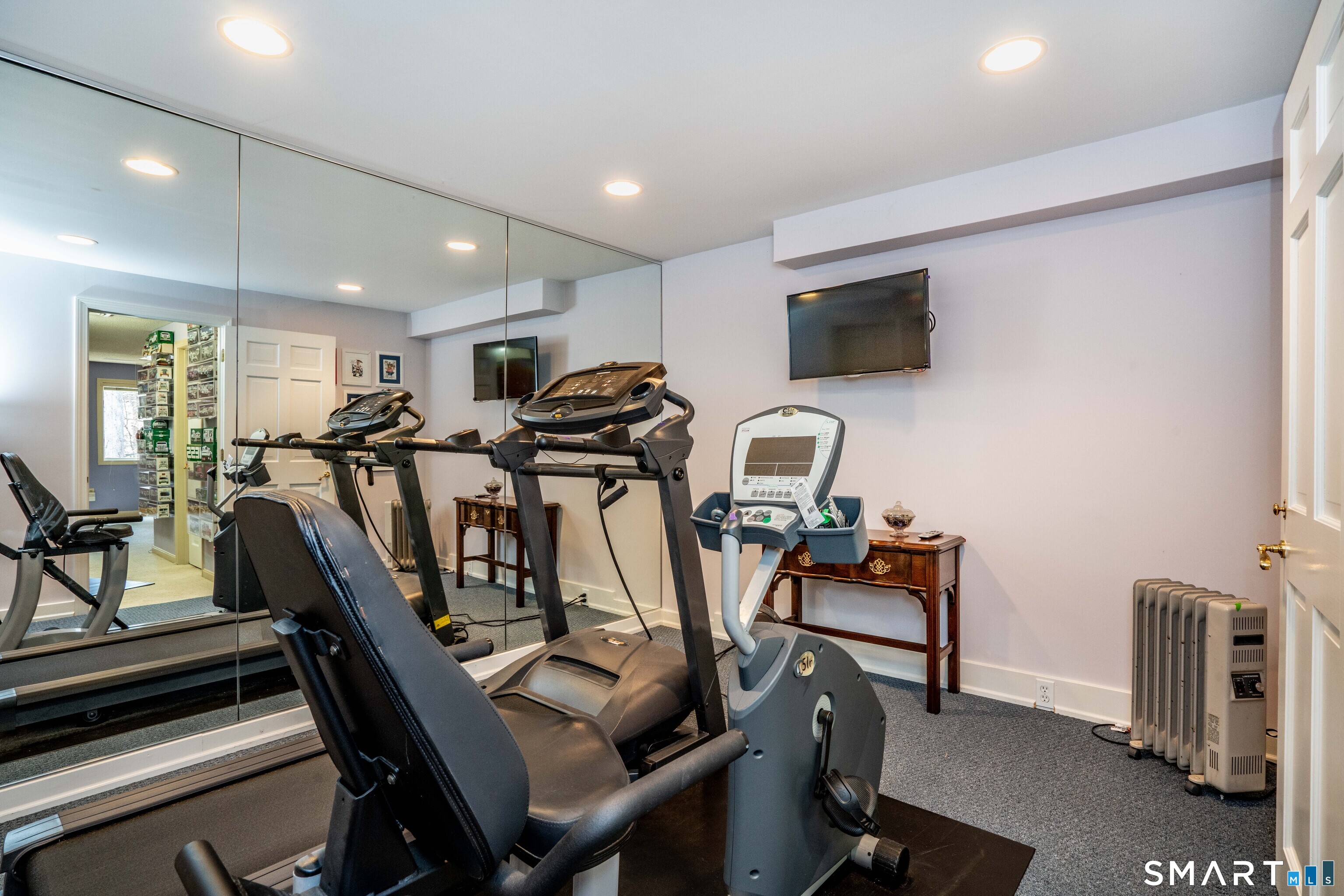28 Cary Lane Bloomfield CT 06002