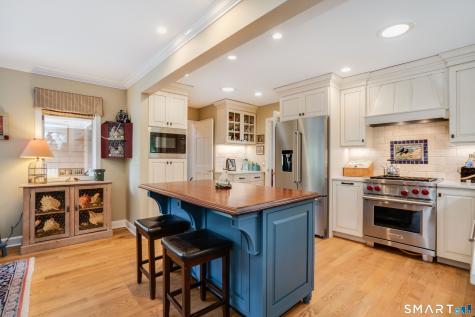 28 Cary Lane Bloomfield CT 06002
