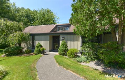 895 Heritage Village Southbury CT 06488