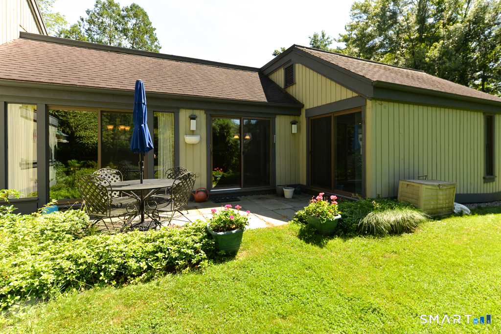 895 Heritage Village Southbury CT 06488