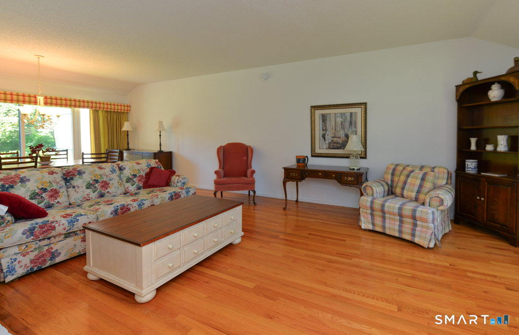 895 Heritage Village Southbury CT 06488