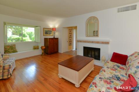 895 Heritage Village Southbury CT 06488