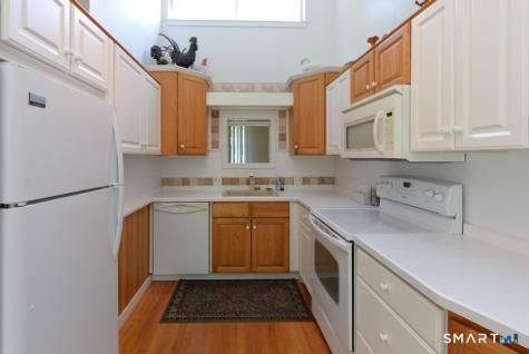 895 Heritage Village Southbury CT 06488