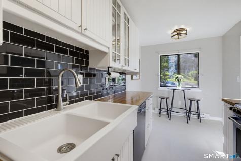 9 Margo Court Cromwell CT 06416